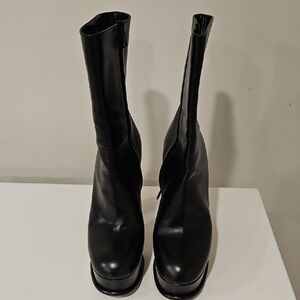 Alexander McQueen Black Leather Heeled Boots